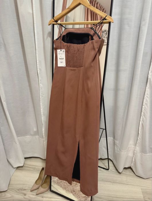 Rochie lunga tub maro fara bretele Zara marimea S noua cu eticheta