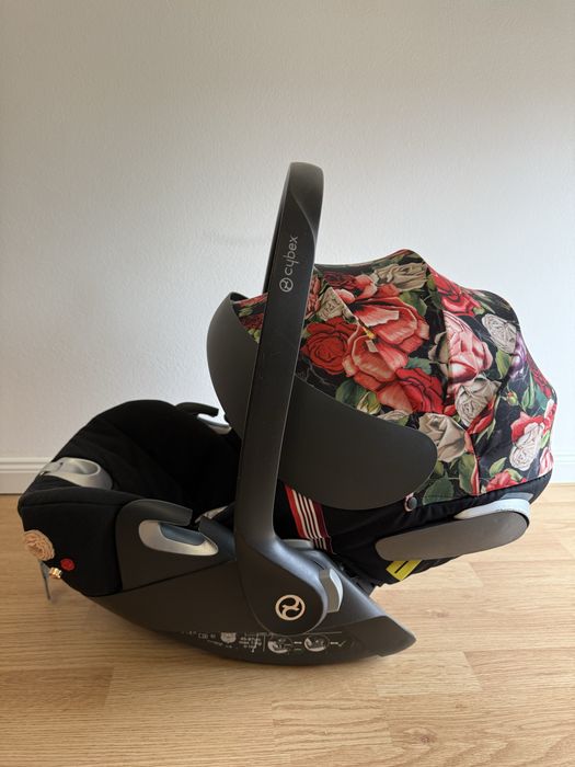 Scoica auto pentru copii Cybex Cloud Z2 i-Size Spring Blossom, 0-24 luni - Dark