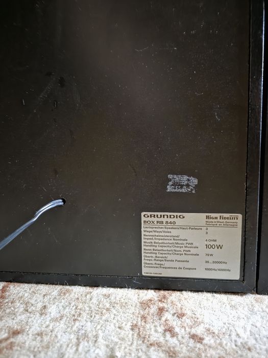 Тонколони Grundig Box RB840