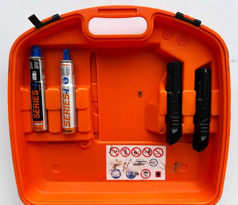 PASLODE IM90i- Акумулаторен такер за дърво 50-90мм