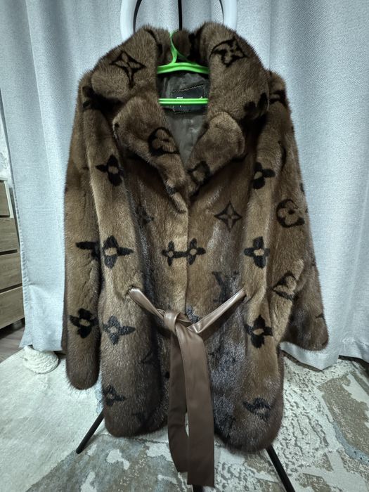 Продам шубу норковую