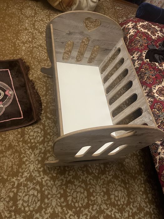 Кроватка-качалка