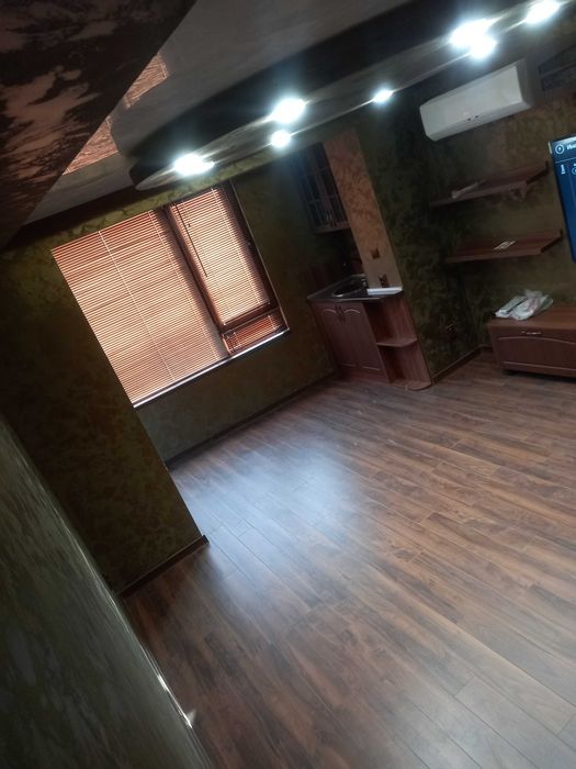 Продава се Четиристаен апартамент в Шумен, 5-ти полк - 100 кв.м за 1900 €/кв.м - Снимка #3