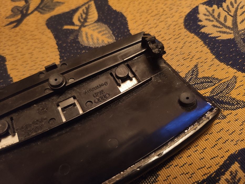 Карбонови капаци за пепелници Audi RS4 B7