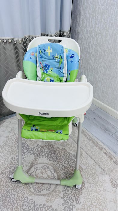 Детский стульчик для кормления
