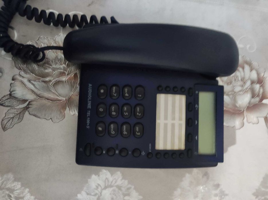 стационарни телефони