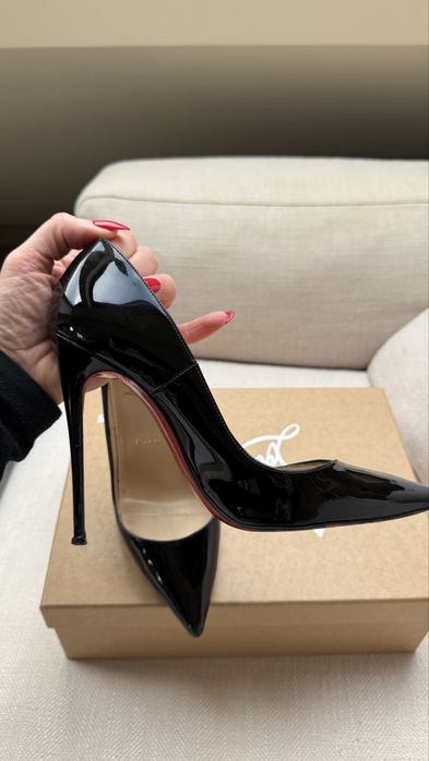 Christian Louboutin - оригинални обувки