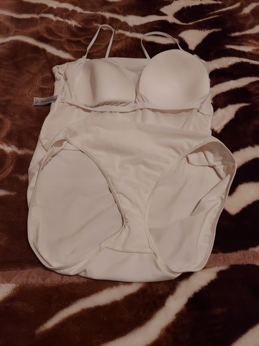 Costum de baie -crem unt