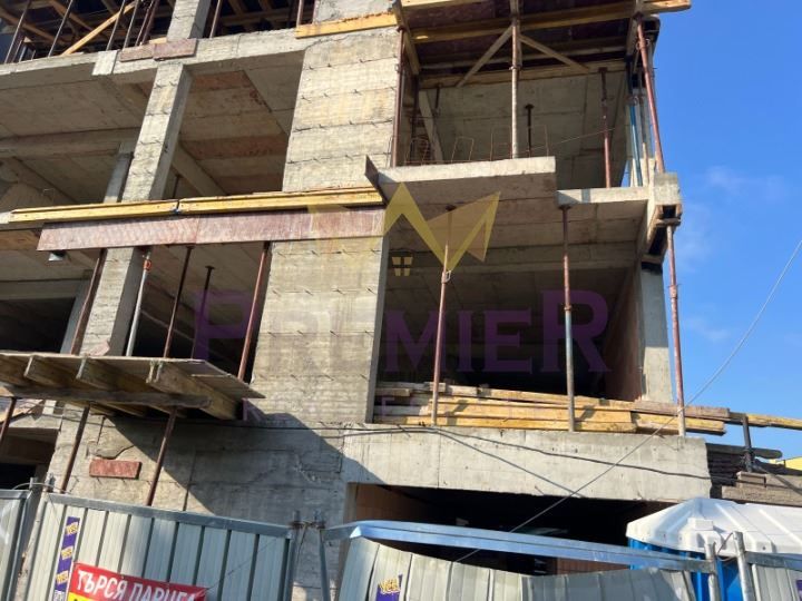Продава се Тристаен апартамент в Варна, Христо Ботев - 89 кв.м за 854 €/кв.м - Снимка #2