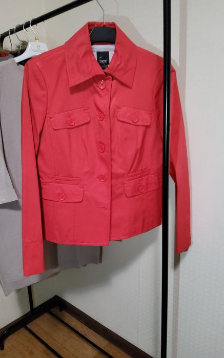 Продам пуховик Esprit collection