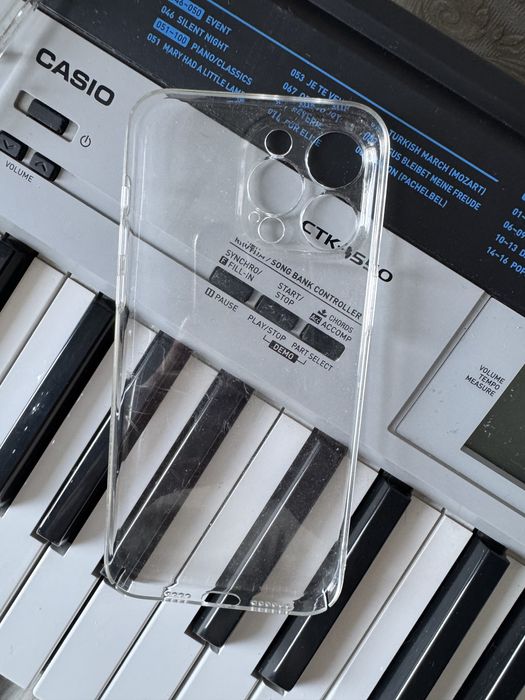 продам чехол на айфон 15 про макс