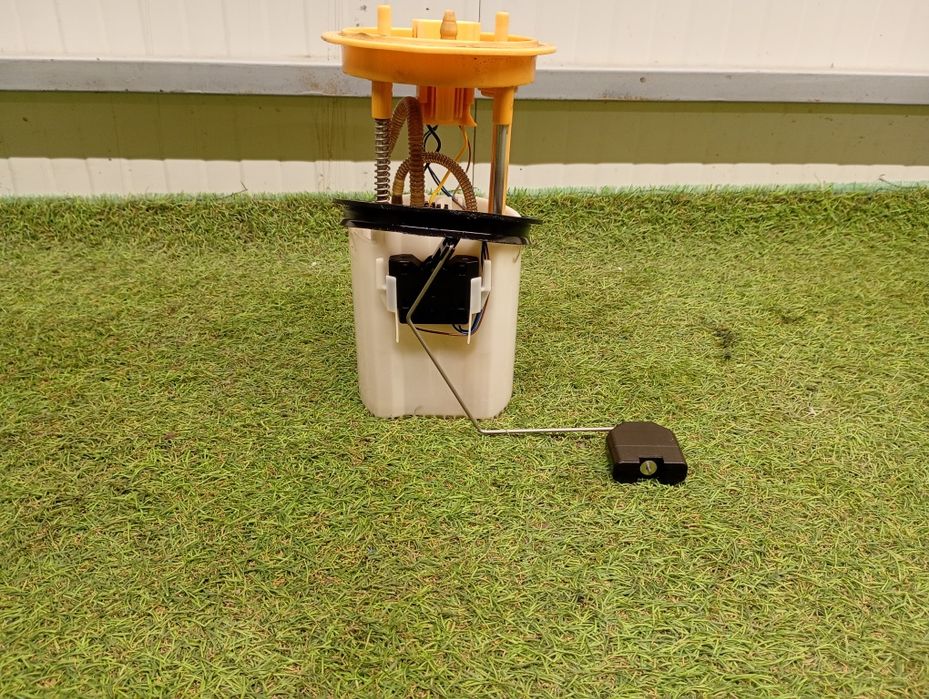 Pompă combustibil Vw Passat B7, 1.6tdi