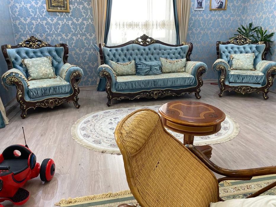 Красивый диван уголок классика