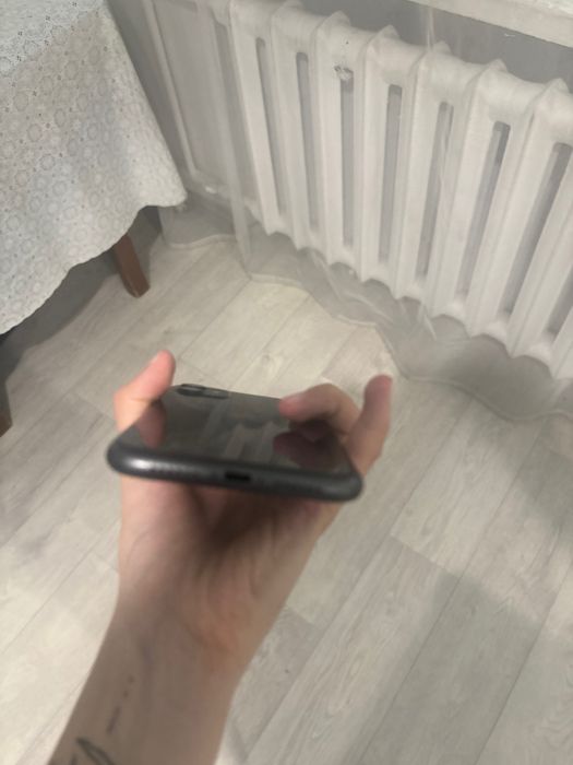 Продам 11 айфрон