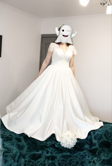 Vand rochie mireasa
