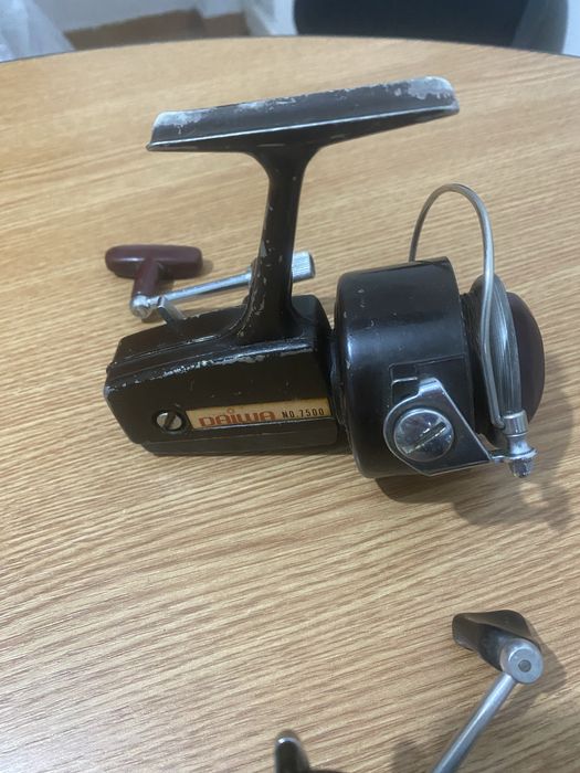 mulinete pescuit vechii colectie linguri  si colectie lansete germina