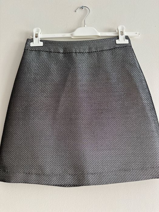 Fusta este cochetă H&M