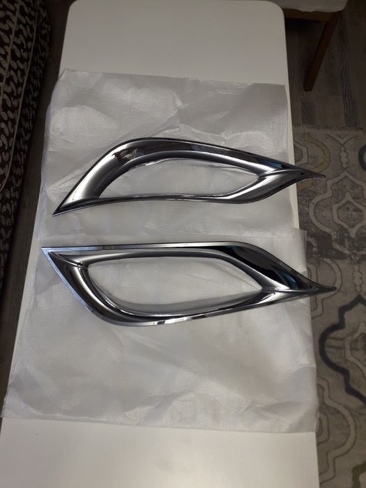 Продам Молдинг от Хюндай  Соната  2013 года