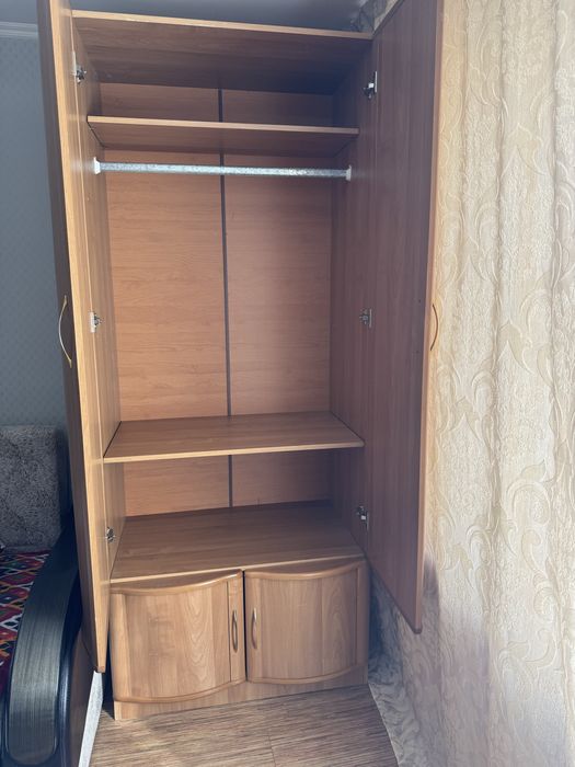 Продам платяной шкаф