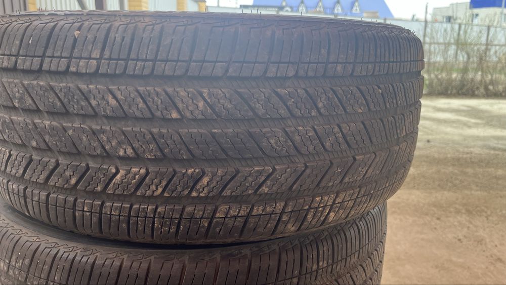 Продам шины комплект