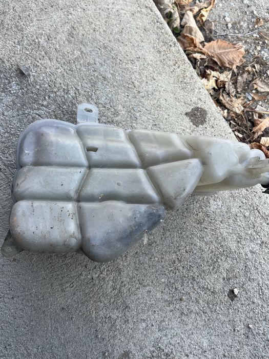 Казанче за антифриз за Audi A8 D4