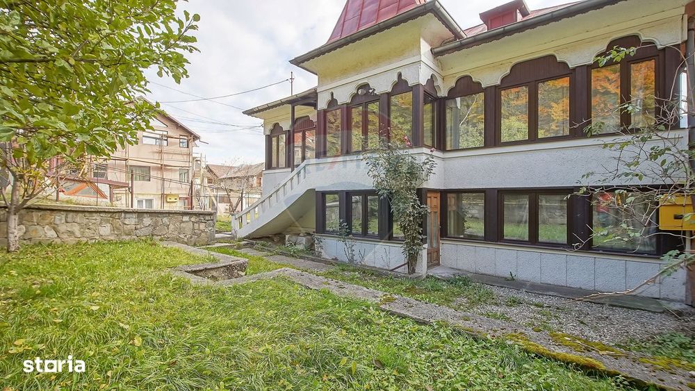 Vilă cu farmec istoric în Bușteni, pensiune sau locuință de vacanță!