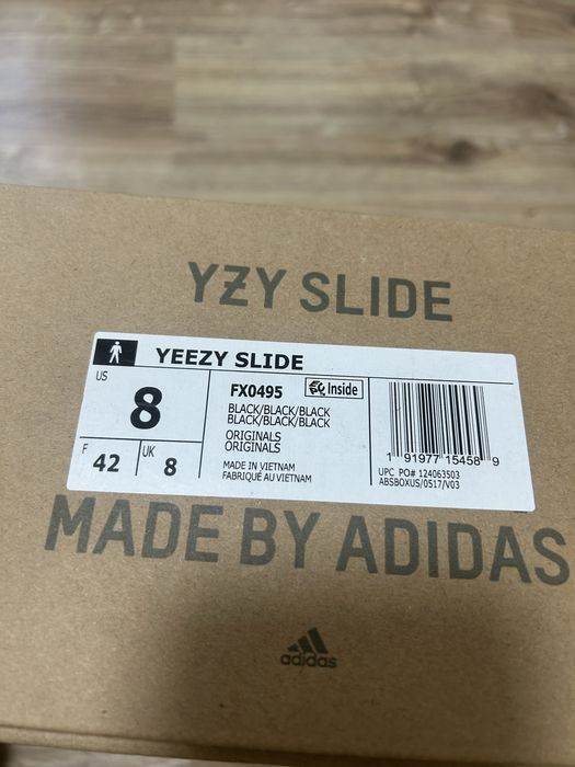 Продавам adidas yeezy slides