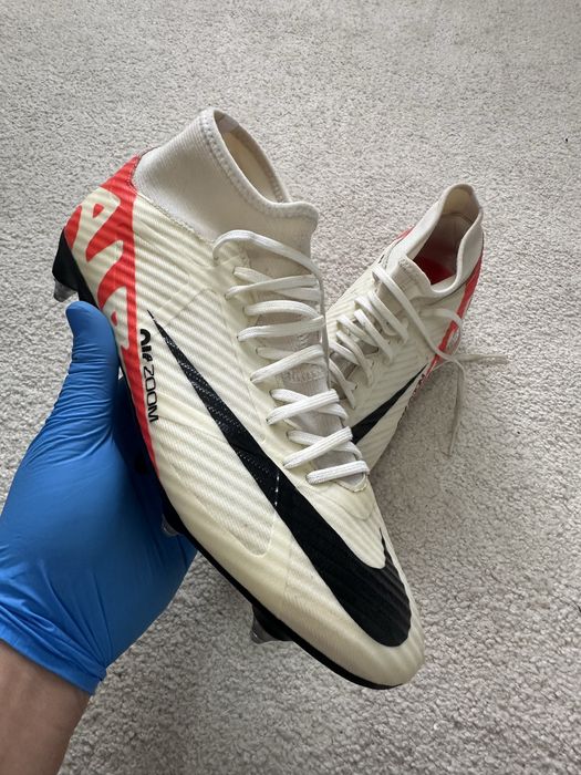 Pereche de ghete de fotbal Nike Zoom Superfly 9 Elite FG. Cu filete