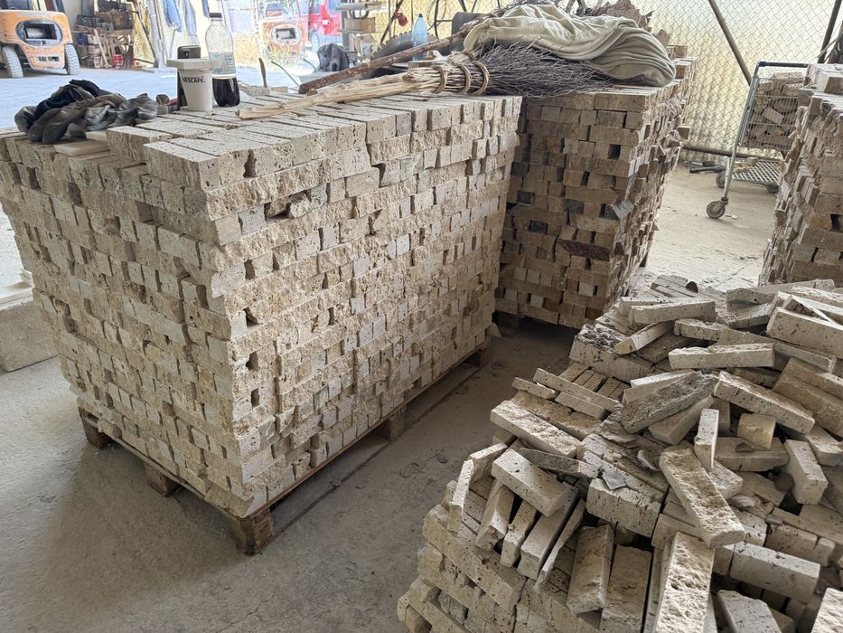 Spalturi   Traverin Marmură Granit