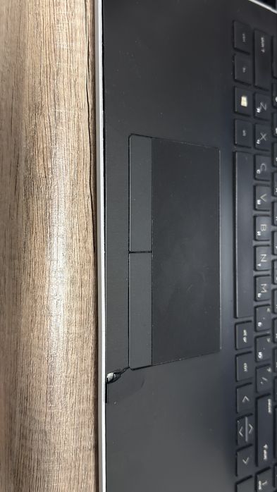 HP 15 / Core i5-8250U / MX110 / 8GB / SSD + HDD