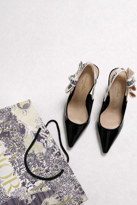 Pantofi DIOR – Negri, Lăcuiți, Piele 100%, Toc 10 cm, Premium