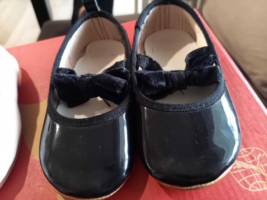 Детски запазени пантофи