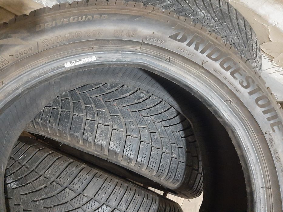 Продам шины 215/50/17 бриджистон