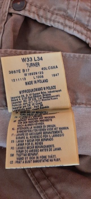 Pantalonii WRANGLER mărimea w33 L 34 calitate premium
