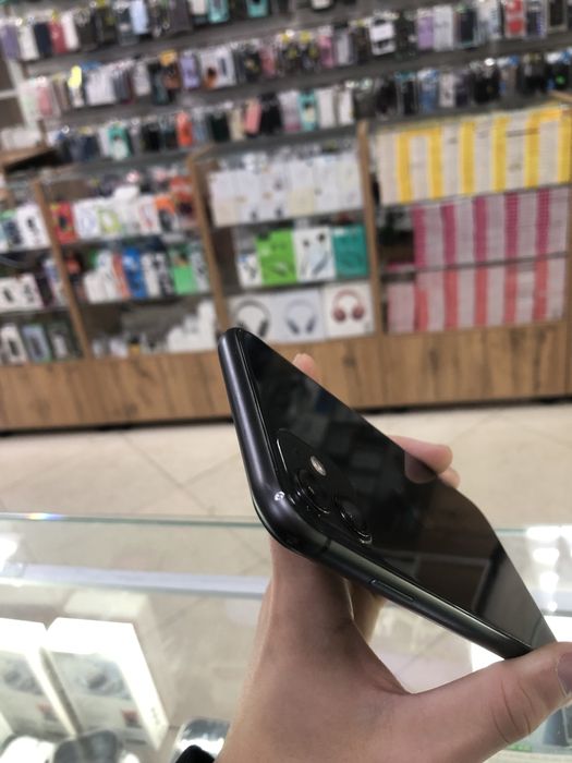 Айфон 11 сатылады