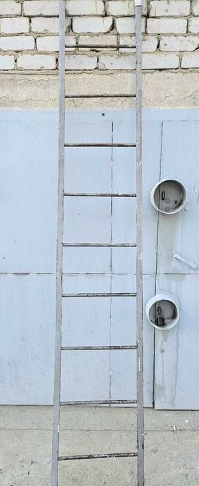 Металлическая лестница