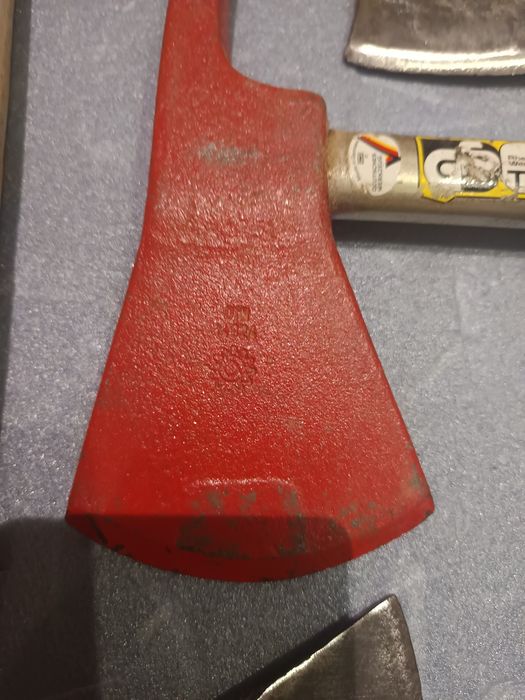 Стари топори 10€