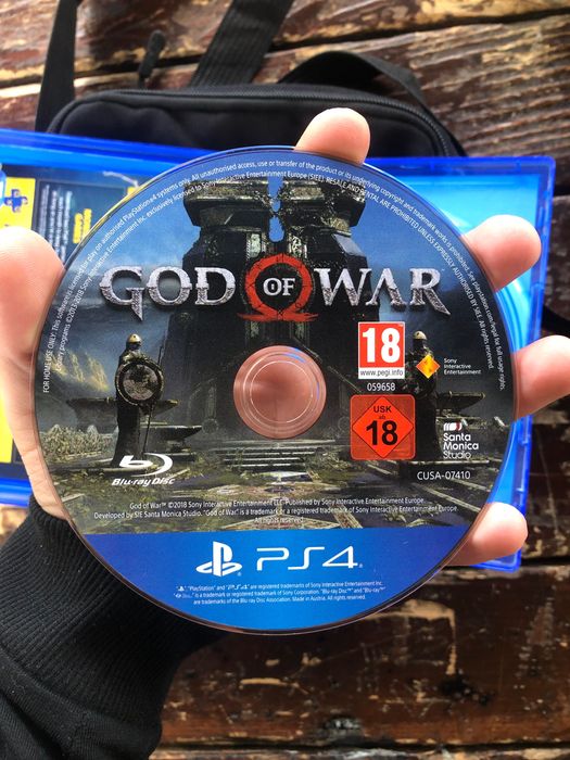 Cod of War игра за PS4