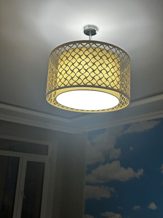 Продам две люстры, люстра