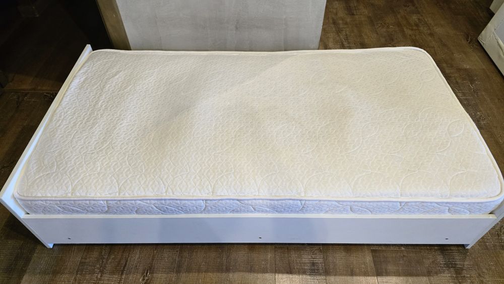 Продам кровать детско-подростковую 165×90