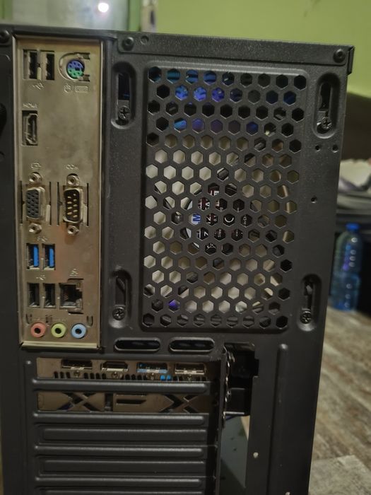 Геймърски настолен компютър