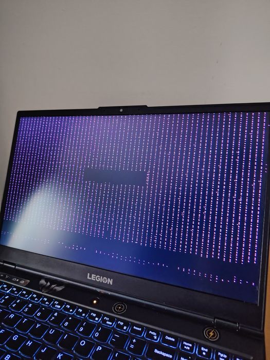 Vând laptop pentru piese Lenovo Legion 5