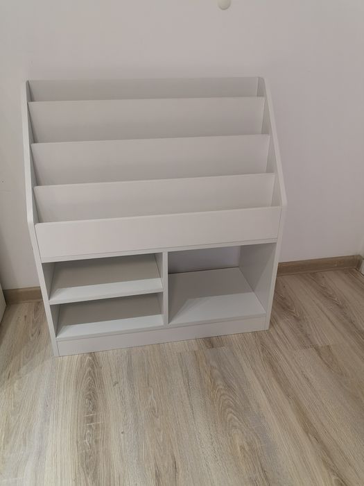 Bibliotecă pentru copii