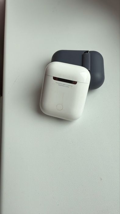 Air pods 2, оригинал б/у