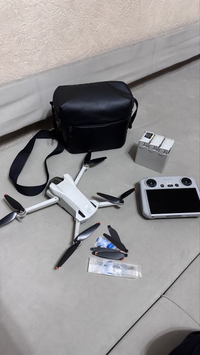 Дрон DJI 3 комбо
