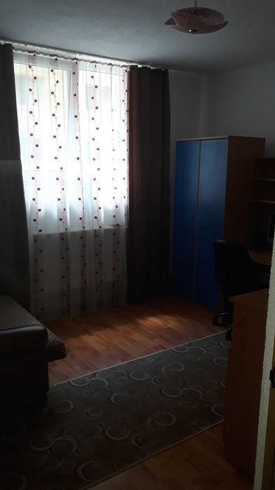 De vanzare apartament 57 m² decomandat  la demisol