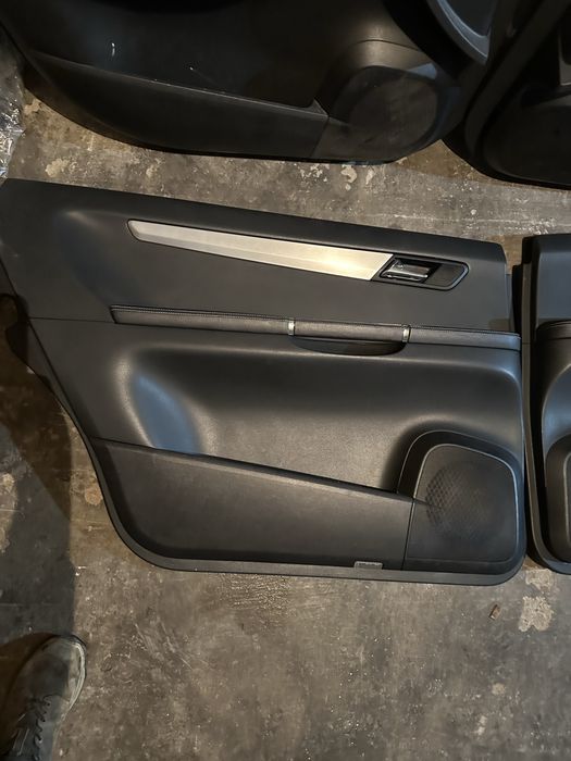 Кори врати Mercedes R class W251