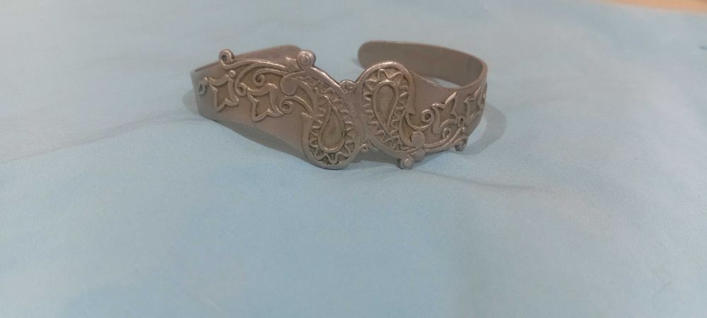 Браслет серебряный с национальным орнаментом