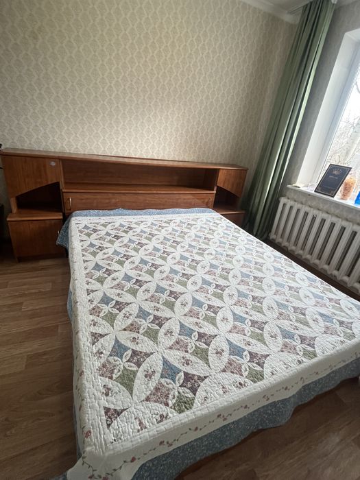 Двуспальная кровать. Самовывоз!