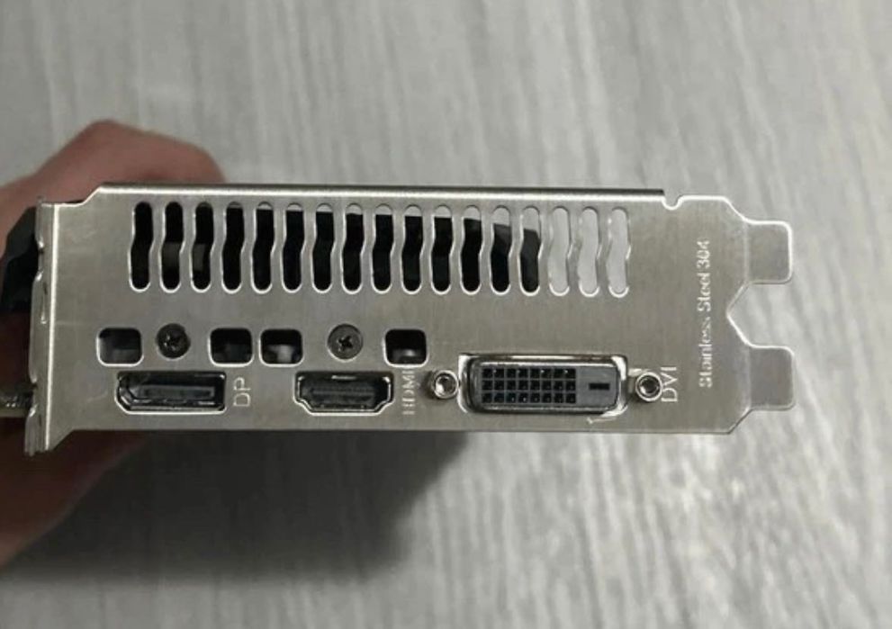 Asus GTX 1650 4gb GDDR6